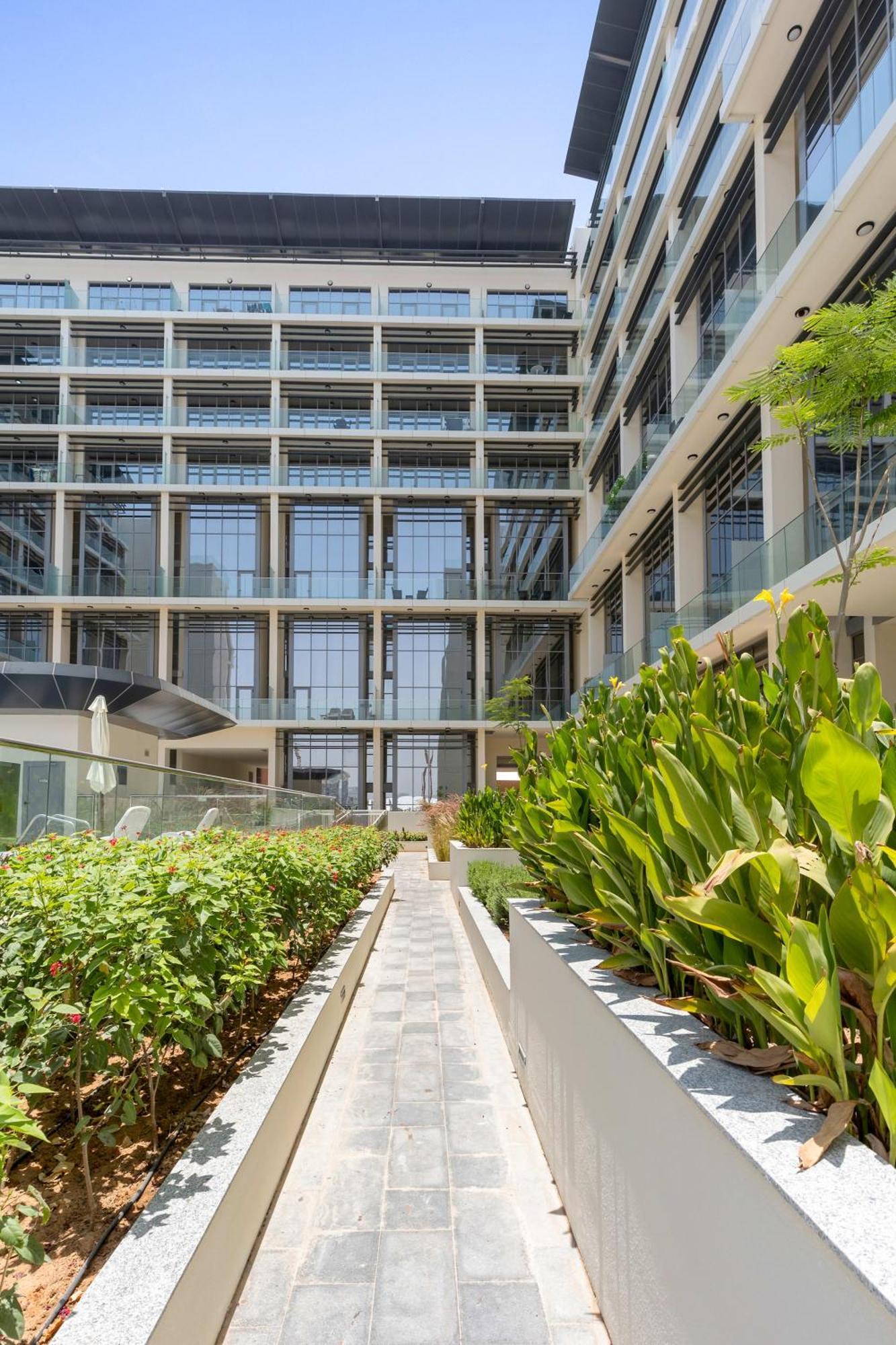 Silkhaus Modern 1Bdr In Oasis Near Masdar City Park อาบูดาบี ภายนอก รูปภาพ
